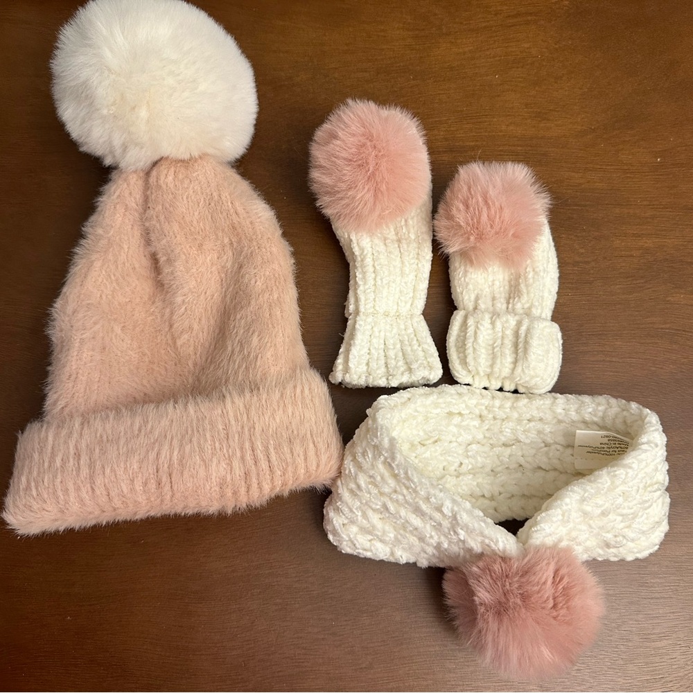🌦️Come Clean Closet Sale🌦️ Never been worn Cozy Kids Winter Accessory Set